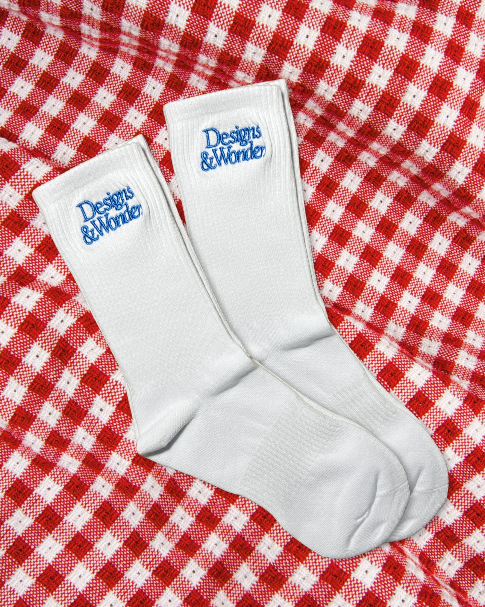Design & Wonders Embroidered Crew Socks: (Blue/White)